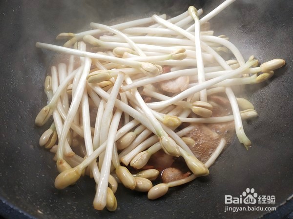 五花肉炒花生芽