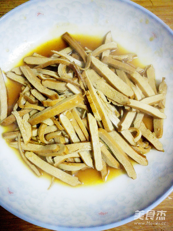 芹菜炒香干金鸡报喜合家乐