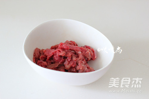 蚝油海鲜菇炒牛柳