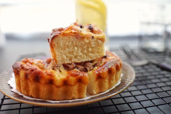 鱿鱼热狗肠披萨