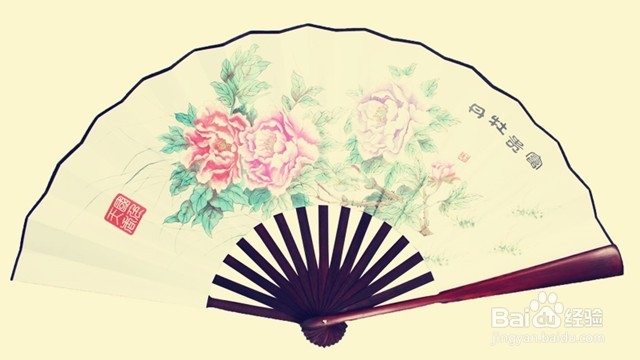 ”戏剧“倾城赋精美的服饰生涯