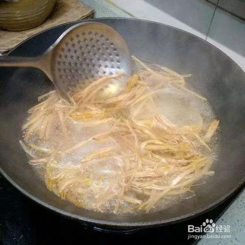 黄花菜炒肉片