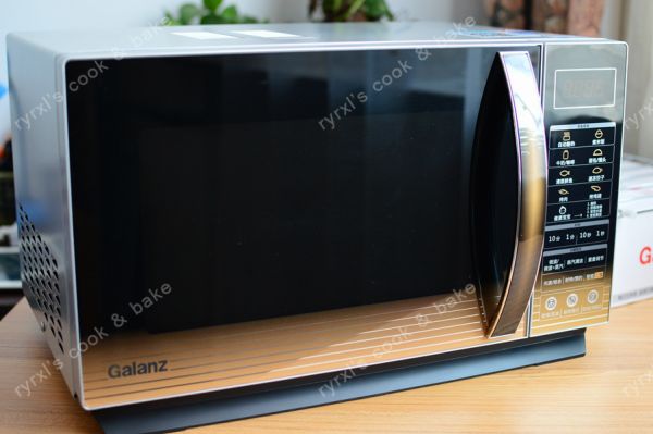 咸焦糖巧克力杯蛋糕