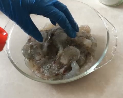 塔吉锅生煎虾，感觉口水已经流下来了！