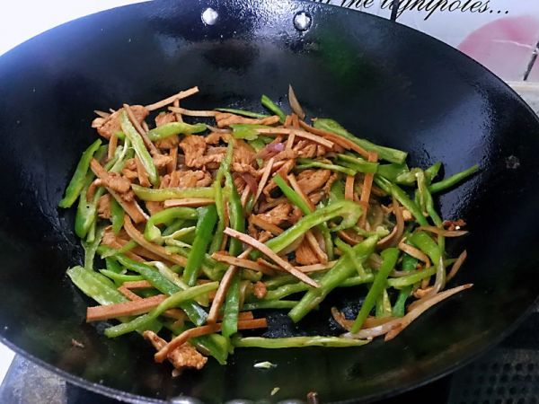青椒豆干炒肉丝