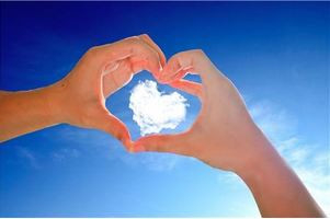 如何帅气地向女友表明自己很有钱?