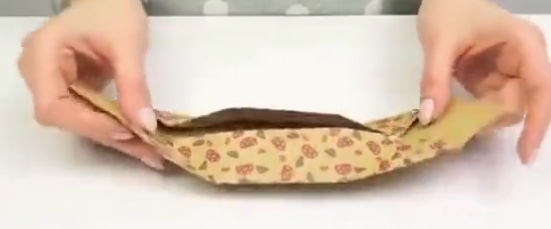 如何折一个方形纸盒