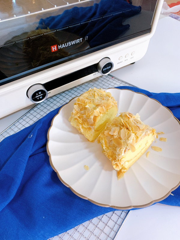 咸奶油杏仁蛋糕卷