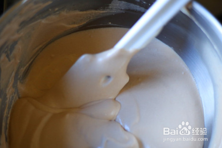 如何做出香气四溢的巧克力慕斯蛋糕？