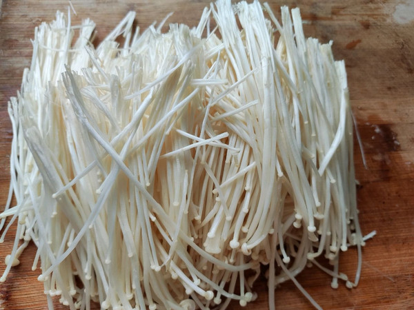 凉拌香菜金针菇