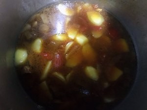 养生补气的土豆炖牛肉 回味无穷啊