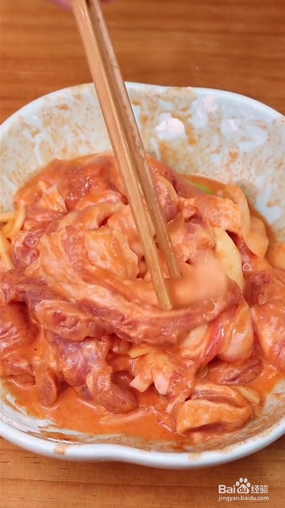 年夜饭炸酥肉的步骤