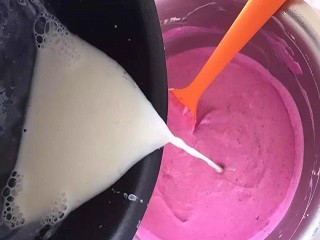 火龙果慕斯蛋糕怎么做