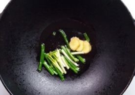 家庭小炒红烧大头虾