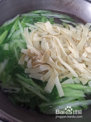 瘦身芹菜拌豆皮怎样做才更好吃