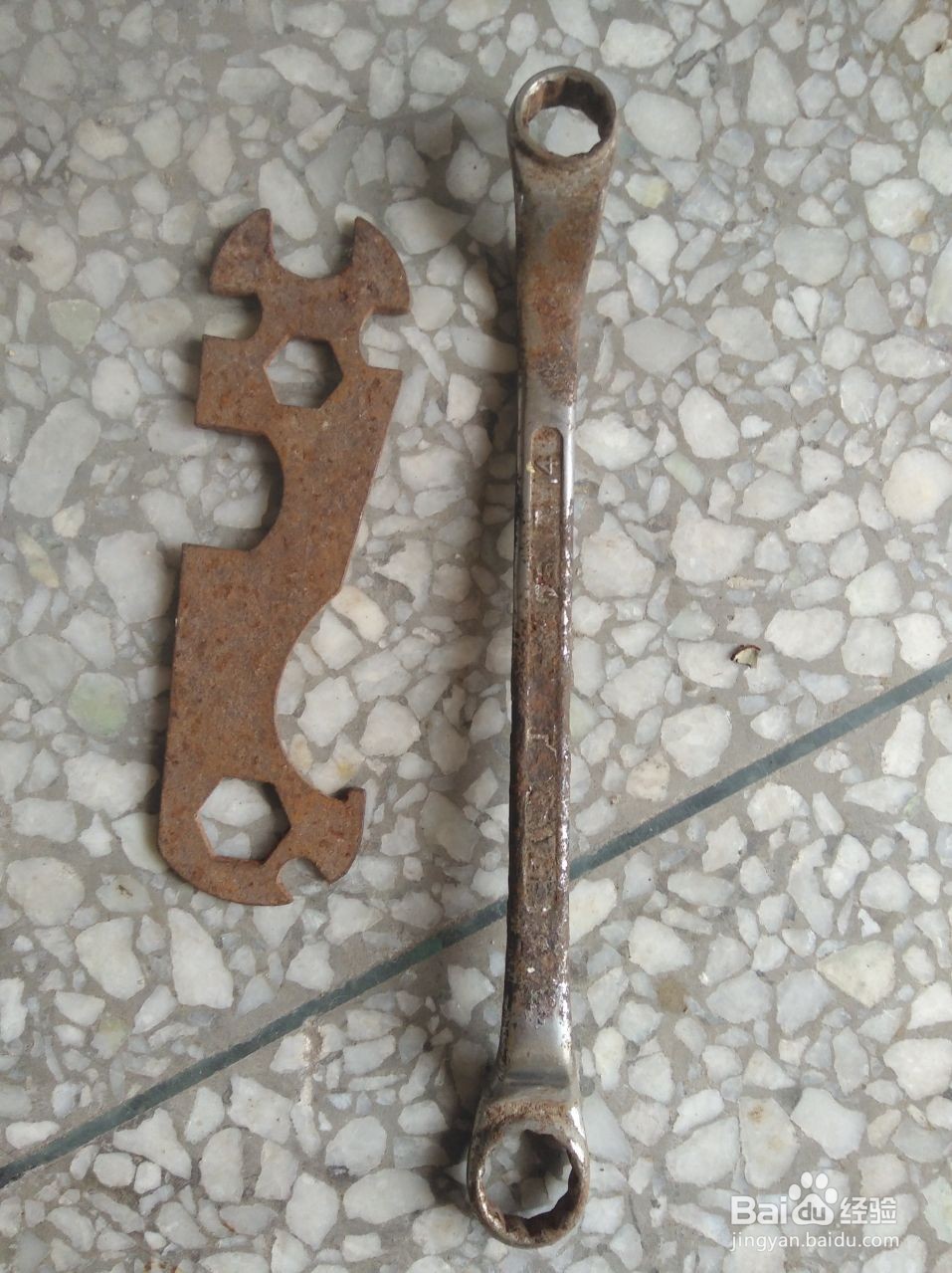 儿童自行车轮怎么装上车身？