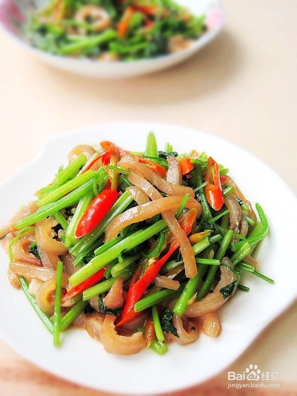 毛芹菜炒肉皮
