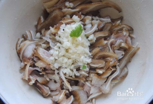 家常版凉拌猪耳是如何做的?教程图解