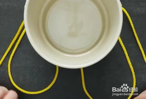 一根绳吊花盆的方法