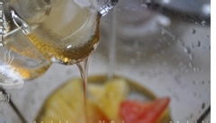 美容食谱推荐：菠萝番茄汁做法