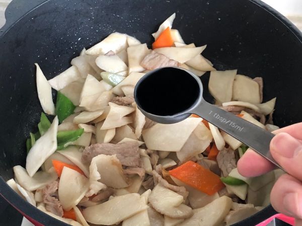 腊八蒜炒杏鲍菇