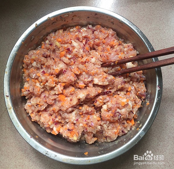 洋葱猪肉煎饺的做法