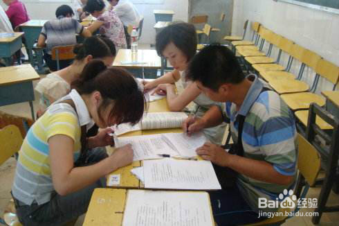 初中毕业可以参加成人高考吗？