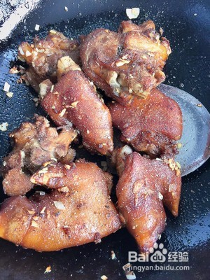 椒盐猪蹄是卤的还是烤的？哪种好吃？