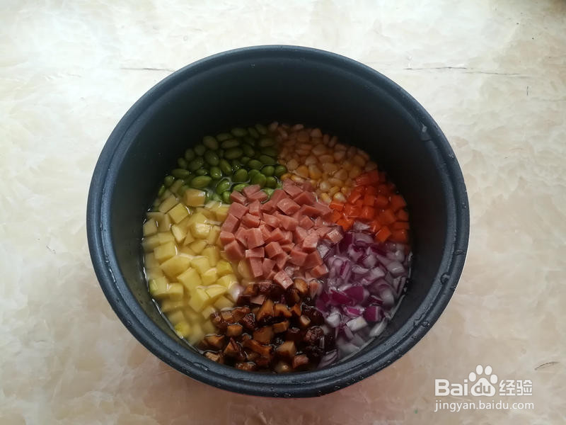 杂蔬焖饭8种食材的做法