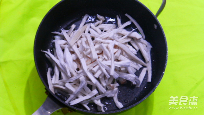 干煸肉丝杏鲍菇