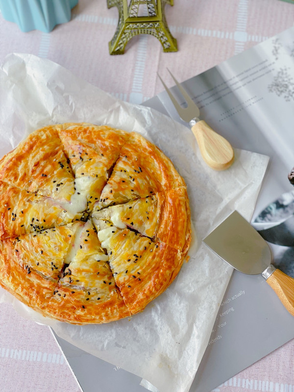爆浆拉丝紫薯芝士饼