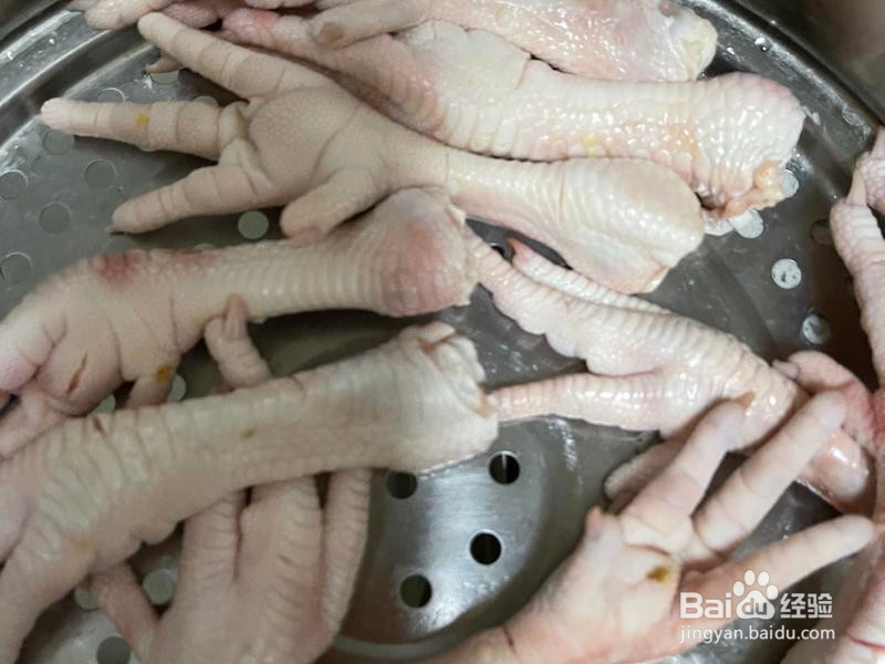 啤酒伴侣卤鸡爪的做法