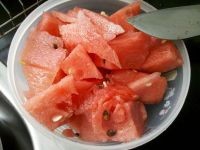 冰凉解暑的西瓜汁