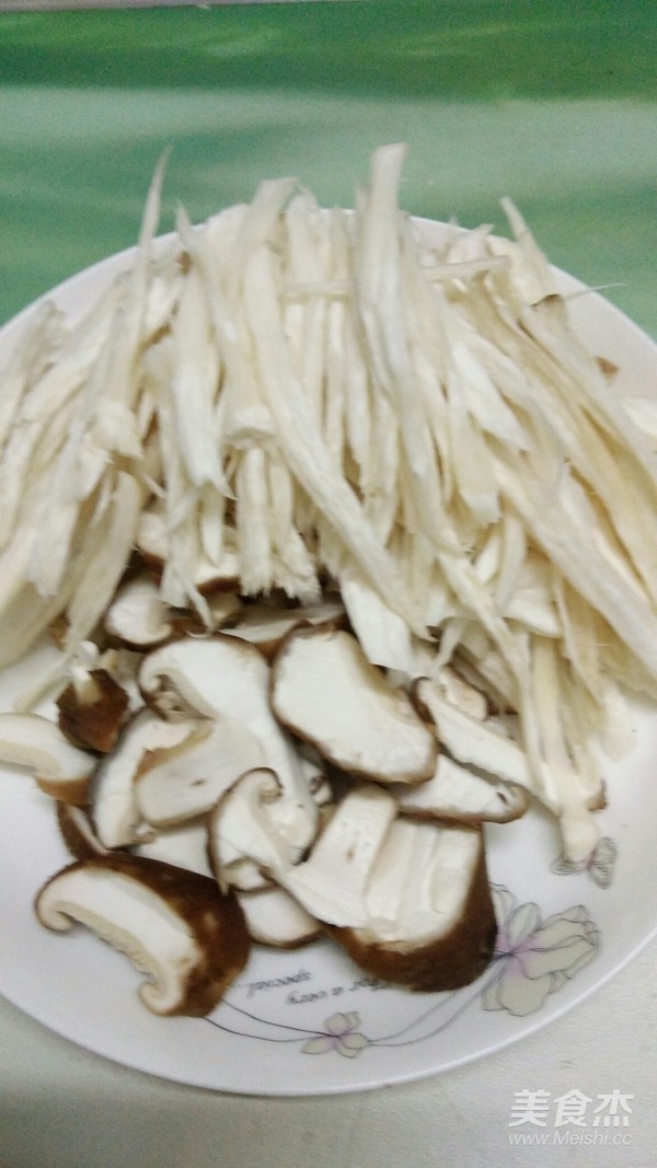 杂菇炒豌豆的做法