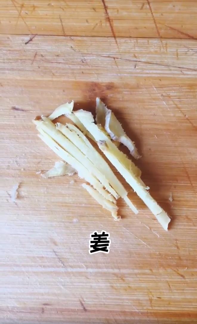 如何制作香味四溢的小炒黄豆芽？