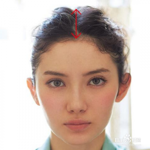 饼脸也不怕 牢记3点照梳丸子头