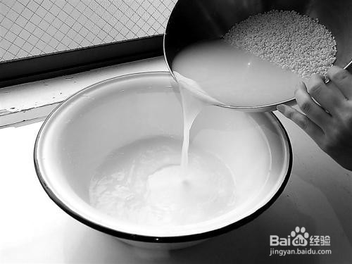 洗头发时只需用一点这个,头发变浓密,不再掉发