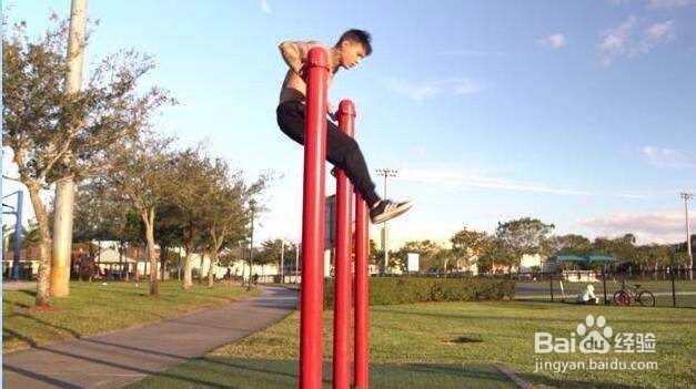 单杠双力臂的技巧