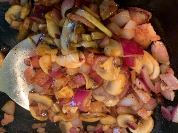 培根蘑菇法棍披萨