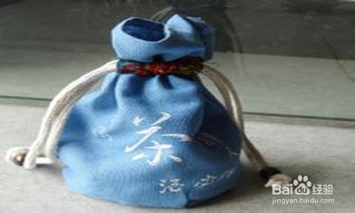 快速消除泡泡眼的方法