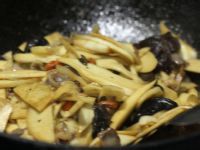 鸡胗炒茭白做法
