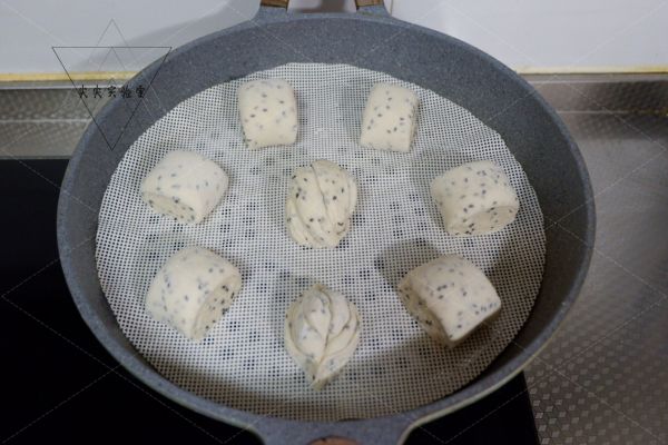 黑芝麻刀切馒头