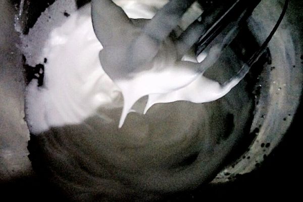 #网红美食我来做#奶油草莓小贝