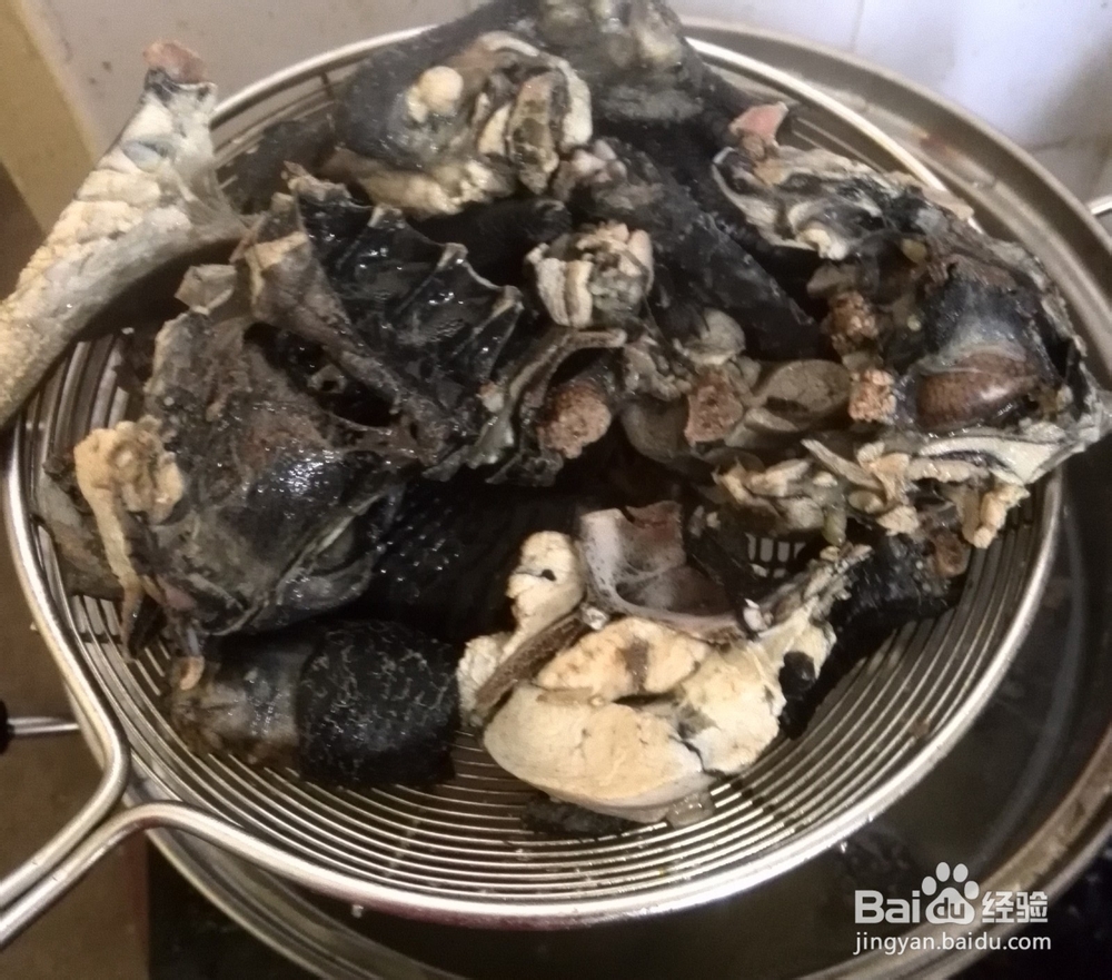 银耳红枣乌鸡汤：[3]经典美食