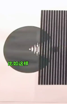 为什么手机拍摄电脑屏幕时会出现波纹