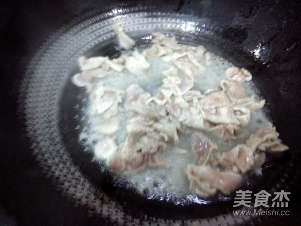 肉炒香芹的做法