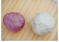 层层酥脆的—红曲豆沙酥