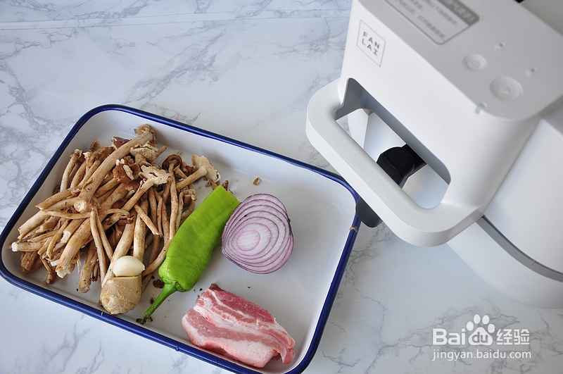 适合懒人做的干锅茶树菇