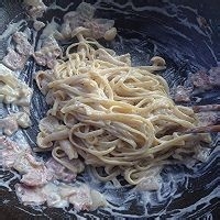 怎么做出好吃的意式奶油培根面