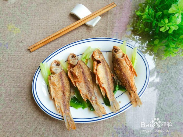 教你做香酥小鲫鱼